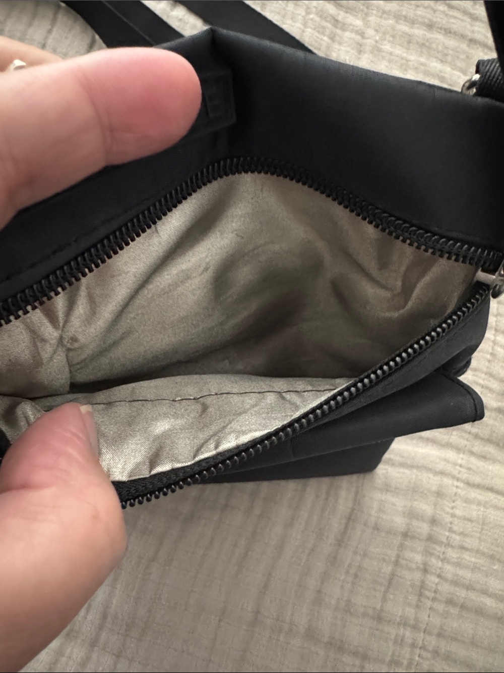 Black Scansafe Black Crossbody Travel Pouch - RFID-Blocking Organizer - Picture 3 of 3